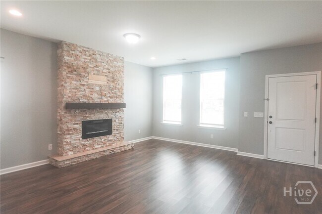 Building Photo - 70 Hazen Dr
