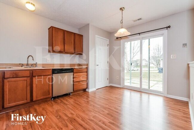 Building Photo - 725 Woodway Ln