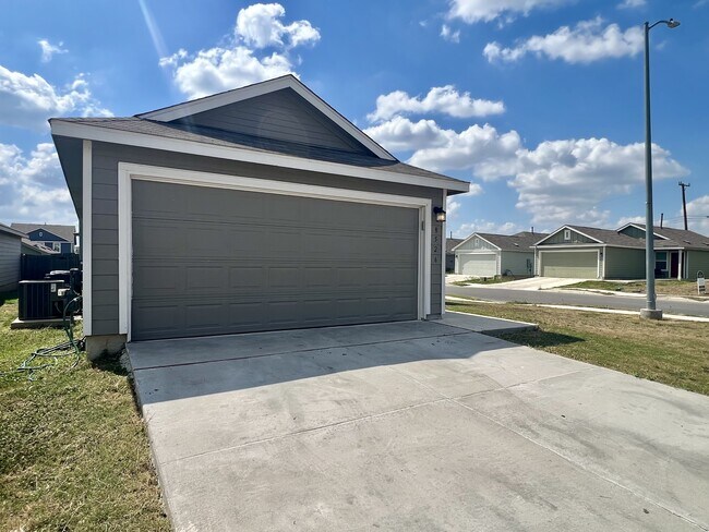 Building Photo - 8526 Rose Tanager