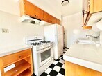 Primary Photo - 5044 Rosewood Ave