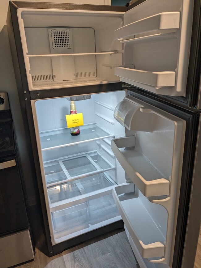 Refrigerador y congelador - 16478 Valerie Marie Pl