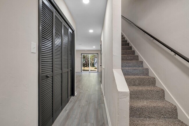 Foto del edificio - 1226 Hidden Pl