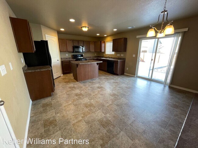 Building Photo - 3 br, 3 bath House - 7640 Dellwood Ln