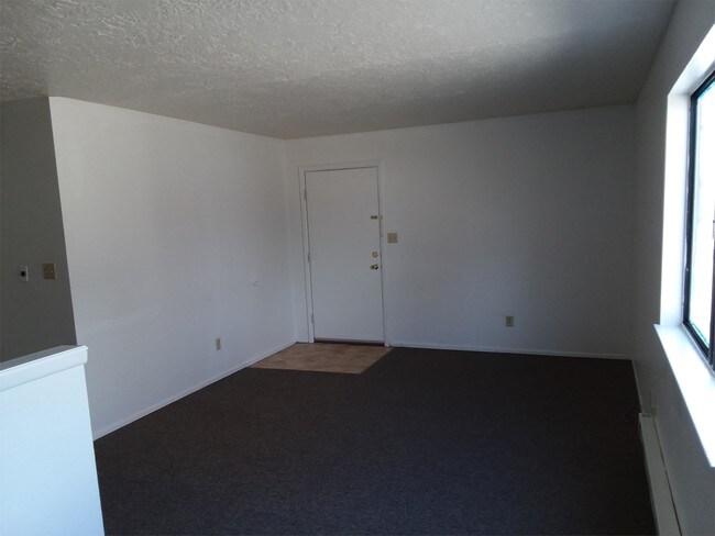 Building Photo - 310 E Comanche St
