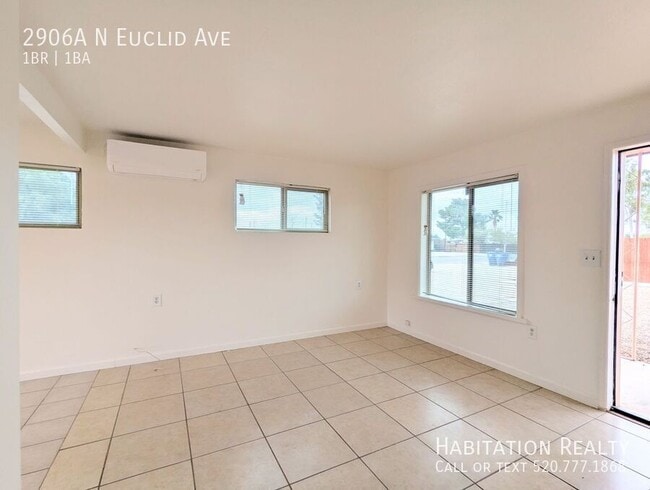Foto del edificio - 2906A N Euclid Ave-