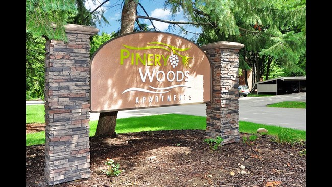 Foto del edificio - Pinery Woods Apartments