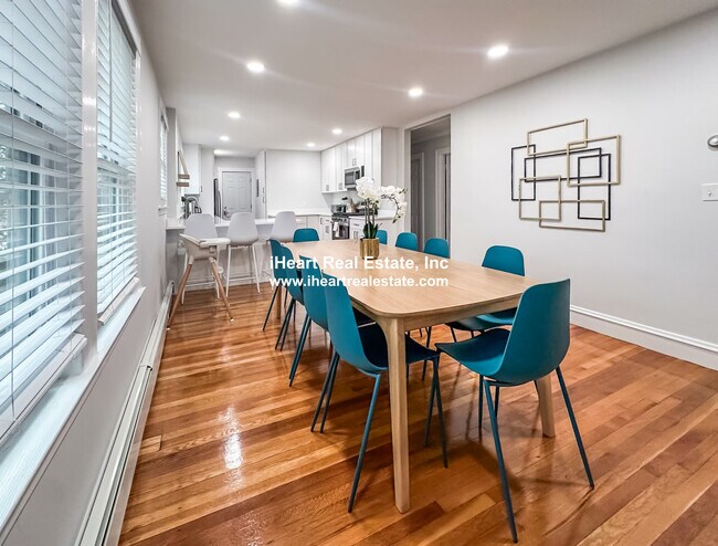 Foto del edificio - 65-67 Saint James Cir. Unit 2