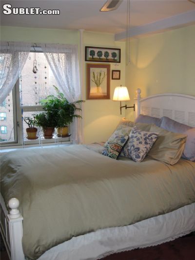 Foto principal - 300 E 19th St