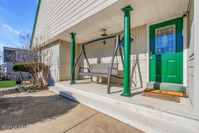 Foto del edificio - 530 Clubhouse Plaza