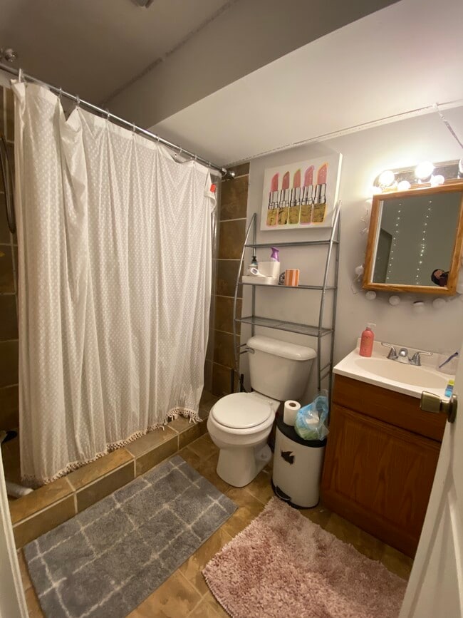 Building Photo - 1818 W Norris St, unit 1