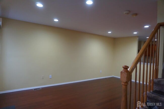 Foto del edificio - 160 Vasser Dr