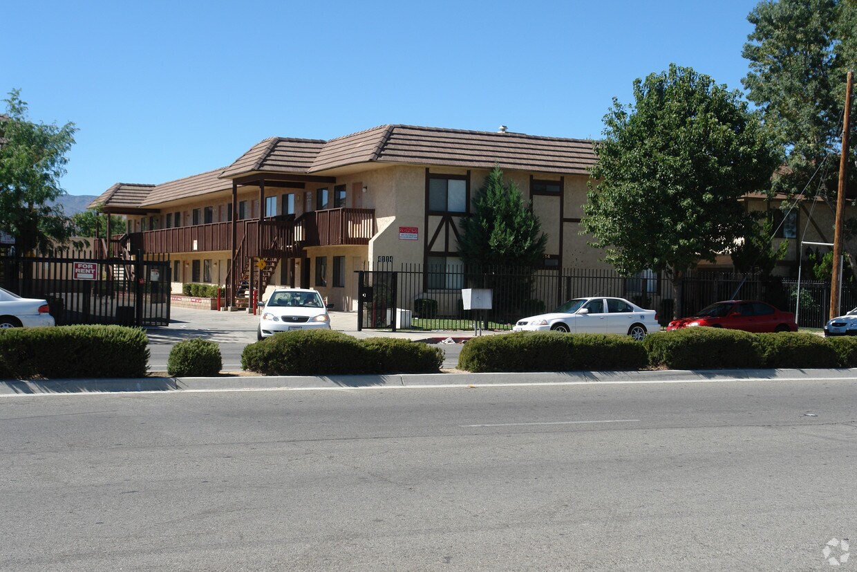 Foto del edificio - 4114 W Avenue L