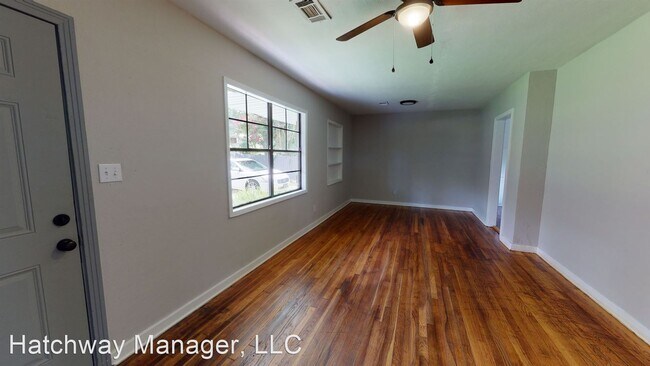 Foto del edificio - 4 br, 1.5 bath House - 320 Lawrence
