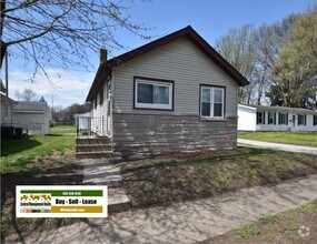 Building Photo - 1009 N Merrifield Ave