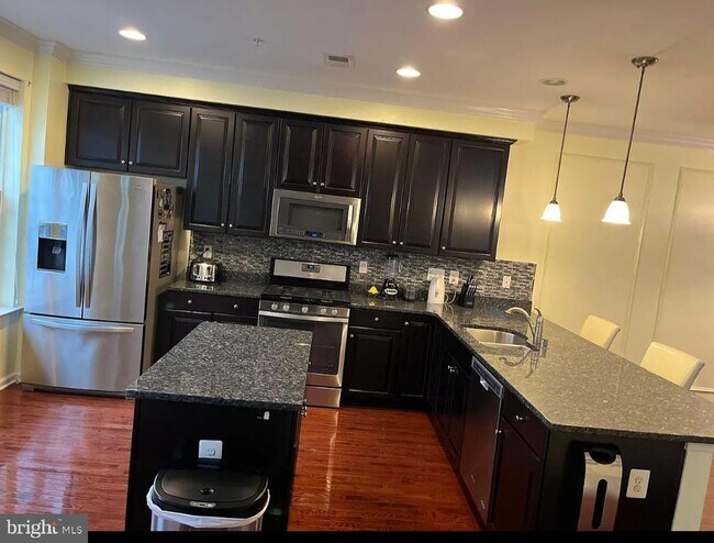 Foto del edificio - 8302 Black Harrier Ln