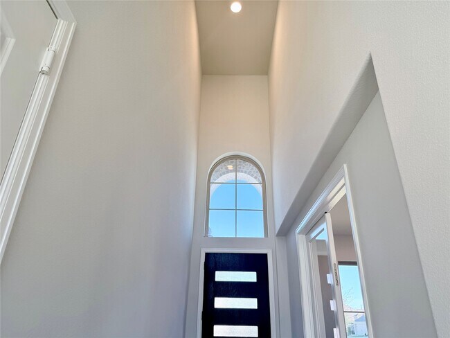 Building Photo - 10503 Shining Dawn Wy