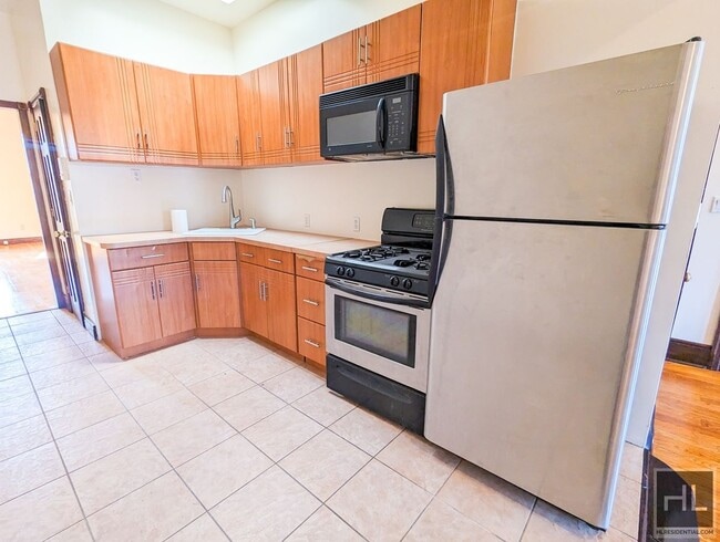 Foto del edificio - WEST 120 STREET