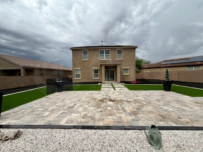Building Photo - 10162 N Guayacan Trail