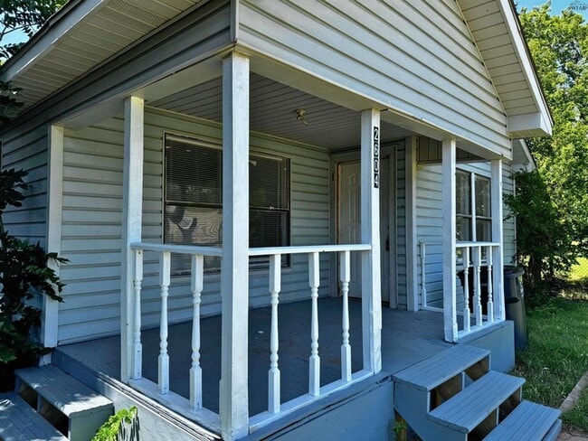 Building Photo - 2604 Wenonah Ave