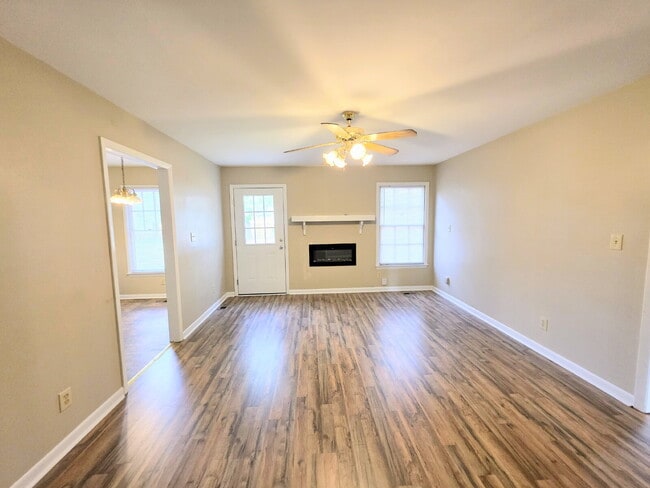 Building Photo - 1179 Butterwood Cir