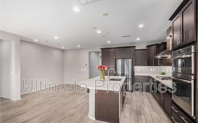 Building Photo - 12707 W Caraveo Pl