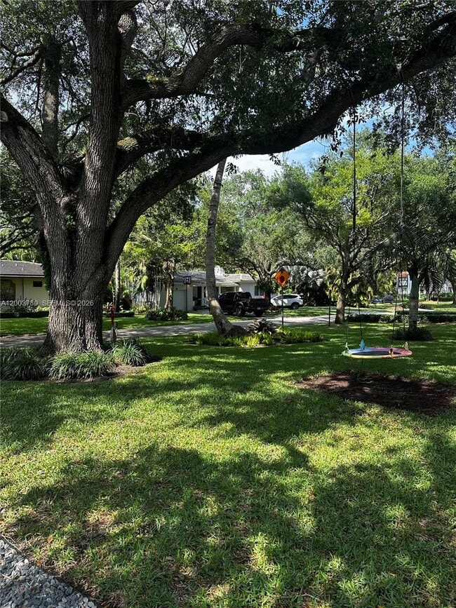 Building Photo - 630 San Lorenzo Ave