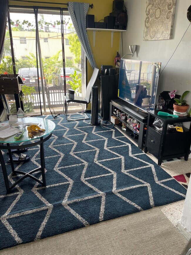 Foto del edificio - 525 SW 6th Ct