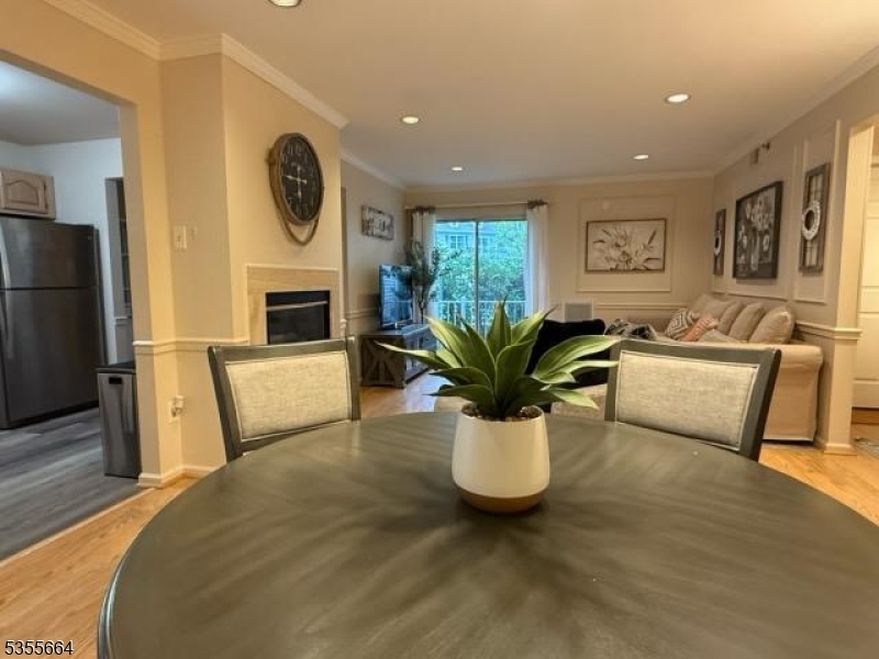 Foto principal - 1 Brookside Ln