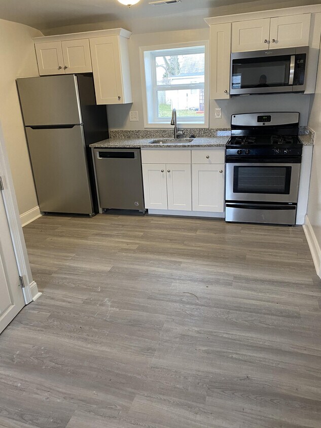 Foto principal - 3102 Baybriar Rd