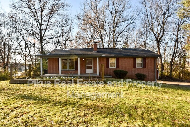 Foto principal - 4305 42nd St NW