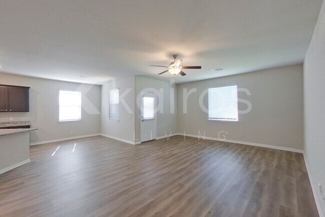 Foto del edificio - 900 NW 6th St