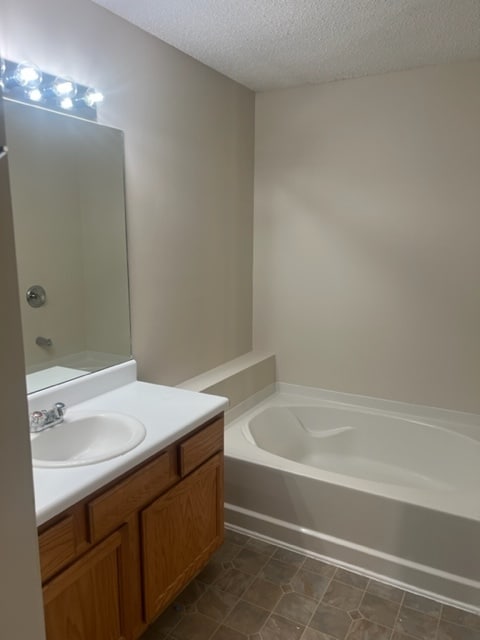 Building Photo - 4889 Robinson Square Dr