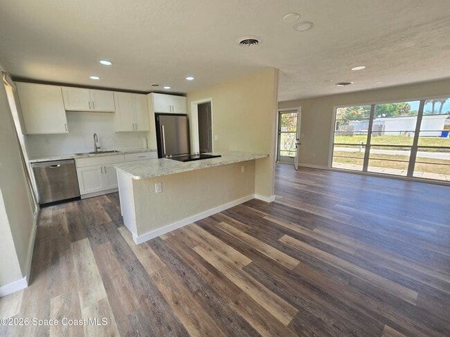 Building Photo - 34 E Azalea Cir