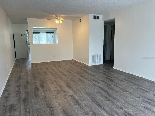 Building Photo - 2429 Ecuadorian Way