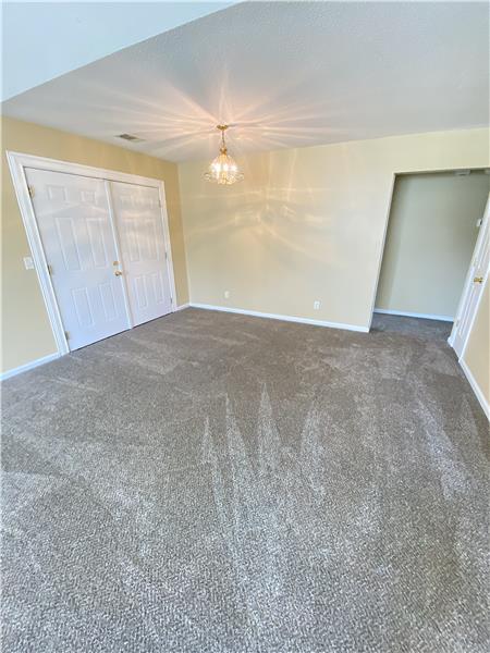 Building Photo - 11 Blue Gill Ln