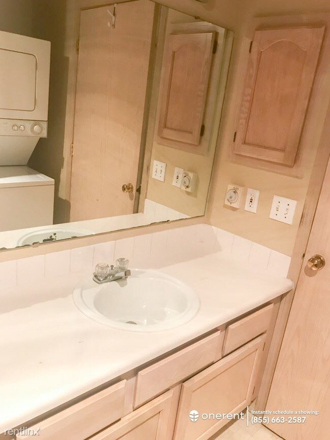 1001 W Casino Rd Everett Wa 98204 Condo For Rent In Everett
