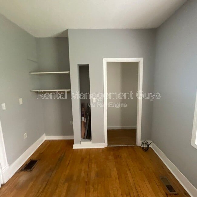 Foto del edificio - 2931 N Bryant Ave