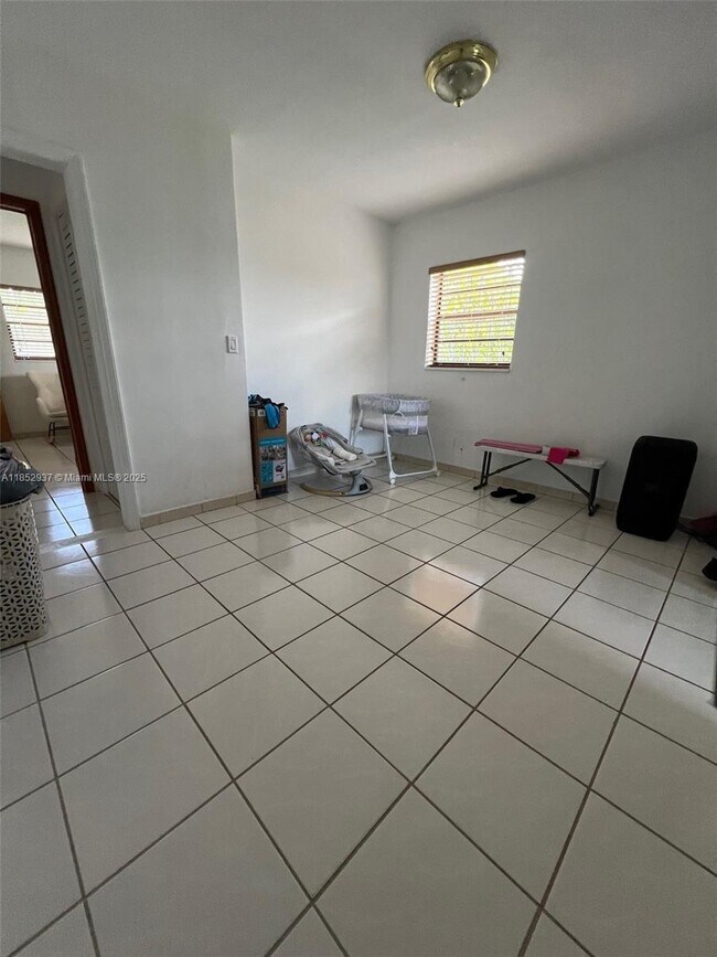Foto del edificio - 4902 SW 102nd Ave