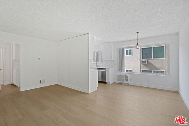 Foto del edificio - 976 Larrabee St