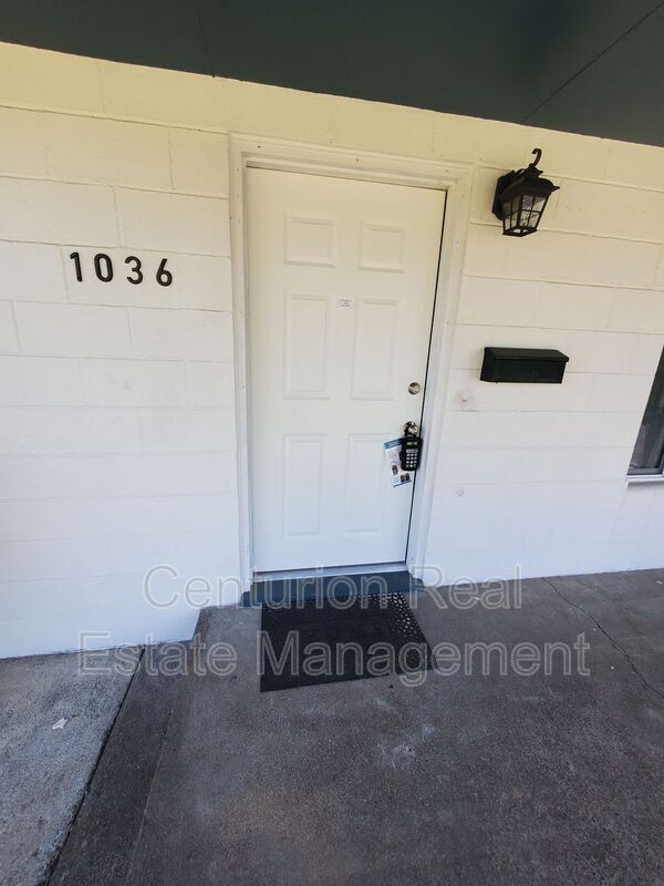 Building Photo - 1036 Queen City Blvd