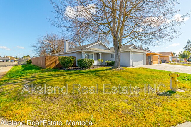 Building Photo - 15046 Cambridge Dr