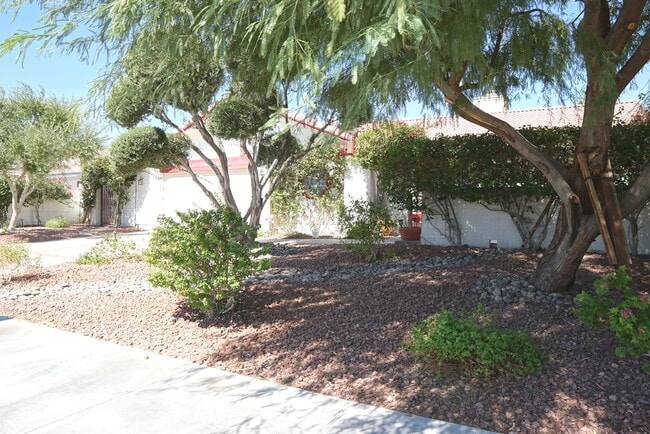 Building Photo - 68120 Tachevah Dr