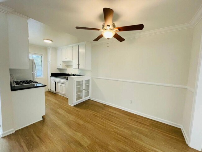 Foto del edificio - 1631 Barry Ave