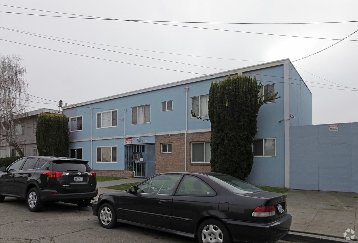 Foto principal - 602-618 Foothill Blvd