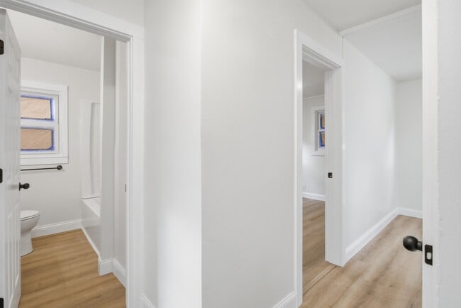 Foto del edificio - 1547 E Atherton Rd