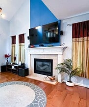 Building Photo - 815 Davis Rd