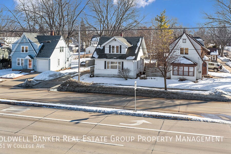 Primary Photo - 1351 W College Ave