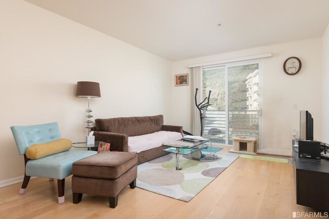 Foto del edificio - 301 Crescent Ct