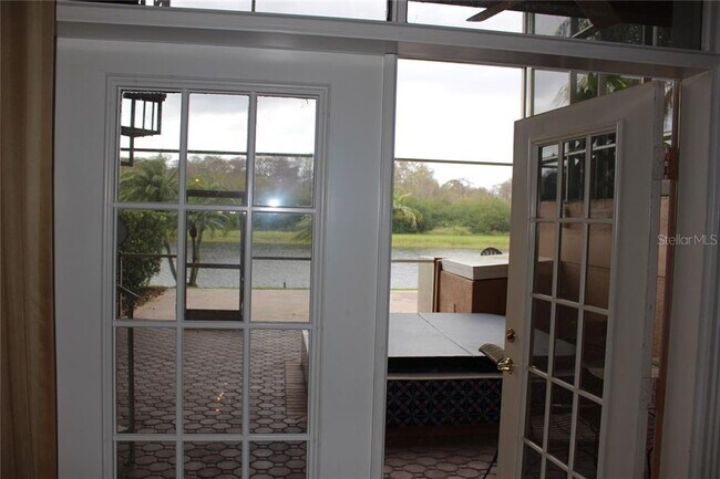 Foto del edificio - 1590 Lago Vista Blvd