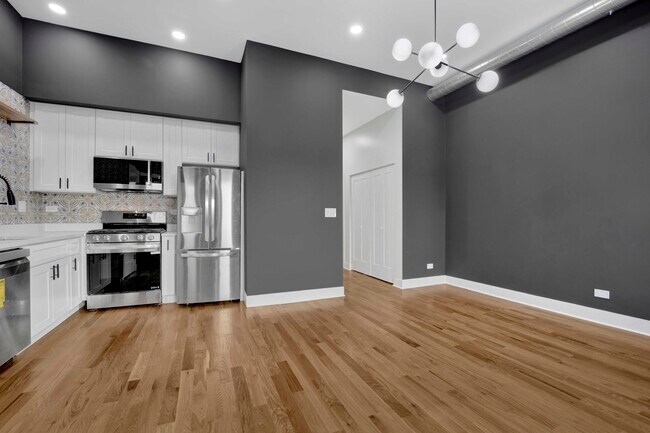 Foto del edificio - 1956 W 21st Pl